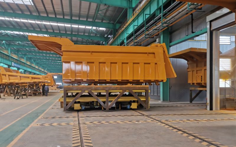 噴涂線配套的轉運物料用軌道平車好還是無軌電動平車好